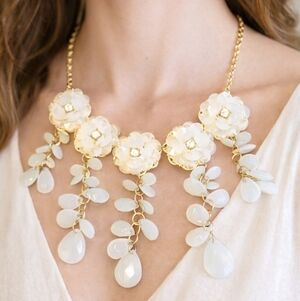 Chic Gold and Cream Floral Necklace